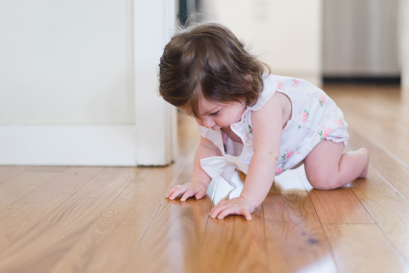 Bébé qui joue 